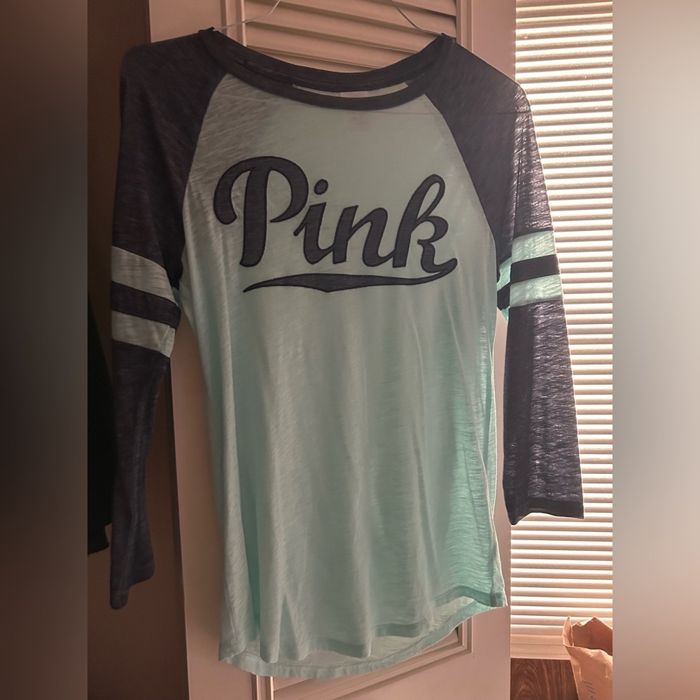 VS Pink Top
